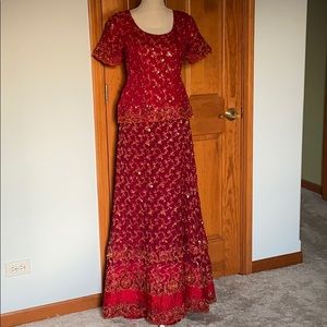 Heavy Indian,Pakistani Bridal Lehenga w/Shawl. Very fine and boutique style.